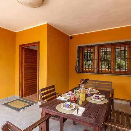 Casona Serrari Con Piscina 아파트 *