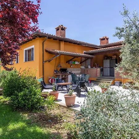 Casona Serrari Con Piscina